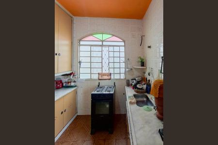 Casa à venda com 229m², 7 quartos e 4 vagas Casa à venda com 229m², 7 quartos e 4 vagasCozinha