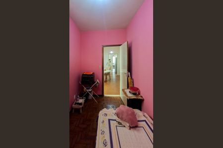 Casa à venda com 229m², 7 quartos e 4 vagas Casa à venda com 229m², 7 quartos e 4 vagasQuarto 4