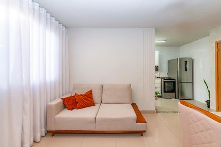 Sala de apartamento para alugar com 1 quarto, 38m² em Buritis, Belo Horizonte