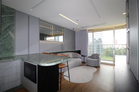 Sala/Cozinha de apartamento à venda com 1 quarto, 53m² em Vila Olímpia, São Paulo