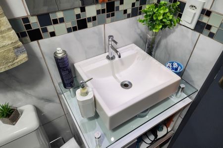 Apartamento à venda com 62m², 2 quartos e 1 vaga Apartamento à venda com 62m², 2 quartos e 1 vagaBanheiro Social