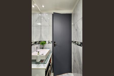 Apartamento à venda com 62m², 2 quartos e 1 vaga Apartamento à venda com 62m², 2 quartos e 1 vagaBanheiro Social