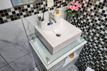 Apartamento à venda com 62m², 2 quartos e 1 vaga Apartamento à venda com 62m², 2 quartos e 1 vagaBanheiro da Suíte