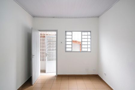 Casa à venda com 56m², 1 quarto e 2 vagasSala