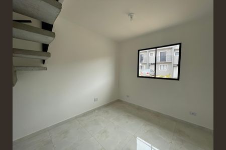 Sala de casa de condomínio para alugar com 3 quartos, 70m² em Jardim Ipes, Cotia