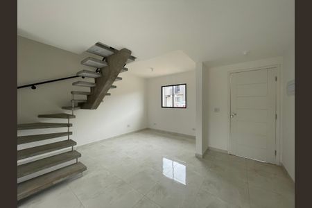 Sala de casa de condomínio para alugar com 3 quartos, 70m² em Jardim Ipes, Cotia