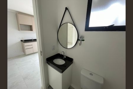 Lavabo de casa de condomínio para alugar com 3 quartos, 70m² em Jardim Ipes, Cotia