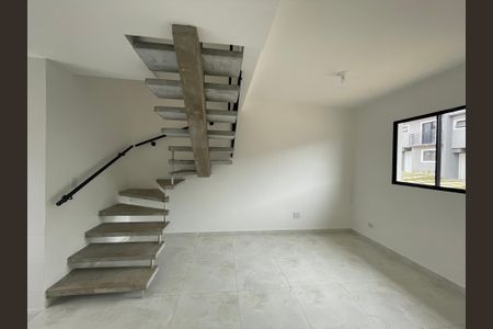 Sala de casa de condomínio para alugar com 3 quartos, 70m² em Jardim Ipes, Cotia