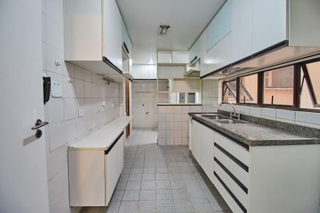 Apartamento à venda com 119m², 3 quartos e 2 vagas Apartamento à venda com 119m², 3 quartos e 2 vagasCozinha