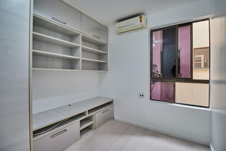 Apartamento à venda com 119m², 3 quartos e 2 vagas Apartamento à venda com 119m², 3 quartos e 2 vagasQuarto 1