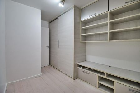 Apartamento à venda com 119m², 3 quartos e 2 vagas Apartamento à venda com 119m², 3 quartos e 2 vagasQuarto 1
