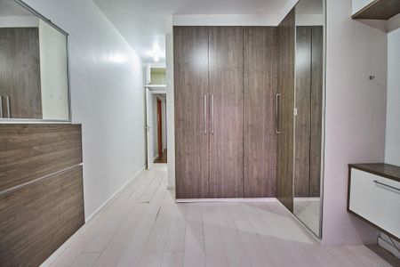 Apartamento à venda com 119m², 3 quartos e 2 vagas Apartamento à venda com 119m², 3 quartos e 2 vagasSuíte