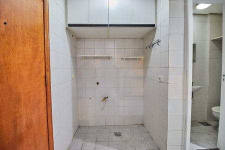 Apartamento à venda com 119m², 3 quartos e 2 vagas Apartamento à venda com 119m², 3 quartos e 2 vagasÁrea de Serviço