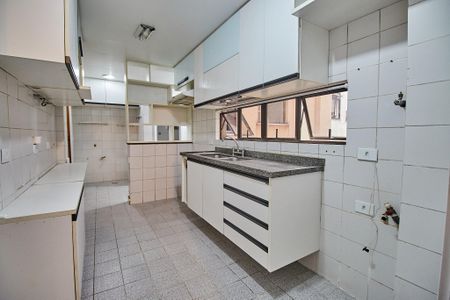 Apartamento à venda com 119m², 3 quartos e 2 vagas Apartamento à venda com 119m², 3 quartos e 2 vagasCozinha