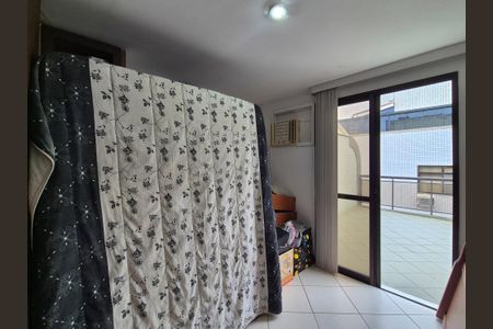 Apartamento à venda com 178m², 2 quartos e 2 vagas Apartamento à venda com 178m², 2 quartos e 2 vagasSuíte