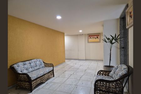 Apartamento à venda com 178m², 2 quartos e 2 vagas Apartamento à venda com 178m², 2 quartos e 2 vagasHall de Entrada