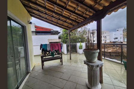 Apartamento à venda com 178m², 2 quartos e 2 vagas Apartamento à venda com 178m², 2 quartos e 2 vagasCobertura