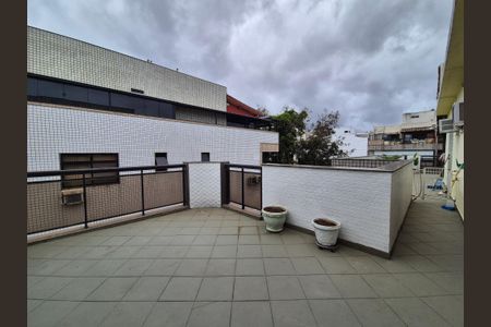 Apartamento à venda com 178m², 2 quartos e 2 vagas Apartamento à venda com 178m², 2 quartos e 2 vagasVaranda da suite
