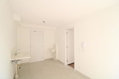 Sala de apartamento para alugar com 1 quarto, 36m² em Jardim Itacolomi, São Paulo
