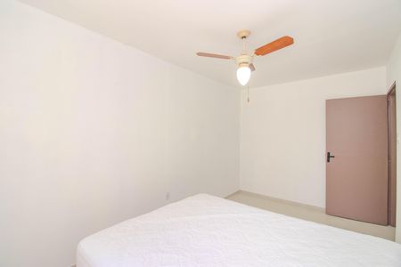 Quarto 2 de apartamento para alugar com 2 quartos, 62m² em Humaitá, Porto Alegre