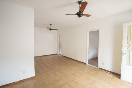 Casa para alugar com 76m², 2 quartos e 1 vagaSala