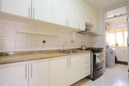 Apartamento à venda com 92m², 3 quartos e 2 vagasCozinha