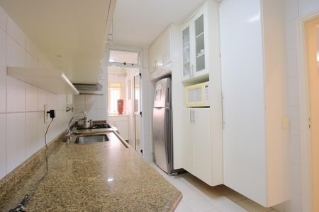 Apartamento à venda com 92m², 3 quartos e 2 vagasCozinha