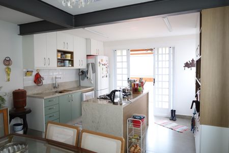 Casa à venda com 98m², 3 quartos e 2 vagasCopa