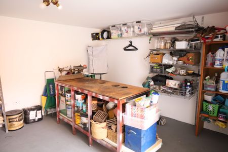 Casa à venda com 98m², 3 quartos e 2 vagasÁrea comum