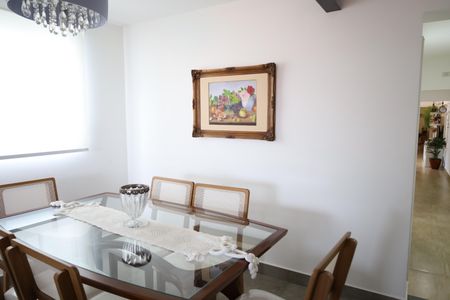 Casa à venda com 98m², 3 quartos e 2 vagasCopa