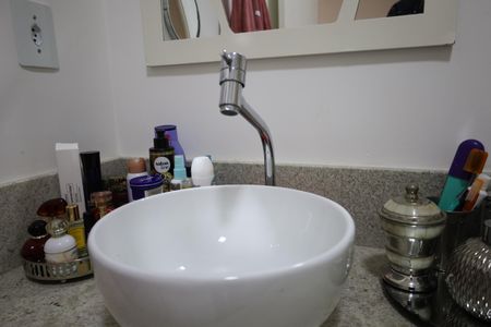 Casa à venda com 98m², 3 quartos e 2 vagasBanheiro do Quarto 2