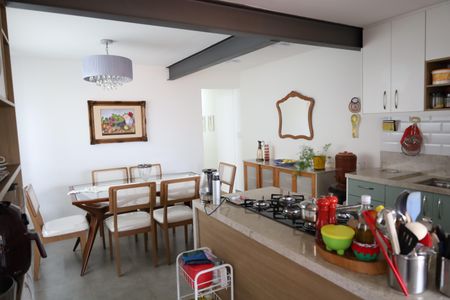 Casa à venda com 98m², 3 quartos e 2 vagasCozinha