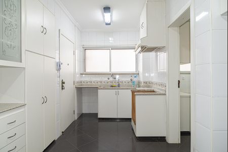 Apartamento à venda com 111m², 3 quartos e 1 vaga Apartamento à venda com 111m², 3 quartos e 1 vagaCozinha
