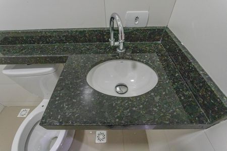 Banheiro de apartamento para alugar com 1 quarto, 90m² em Taboão, Diadema