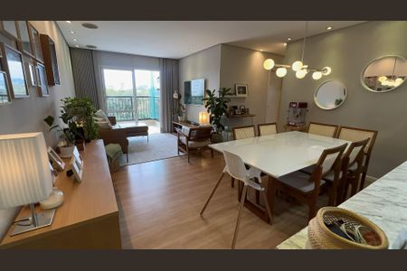 Sala de apartamento à venda com 3 quartos, 87m² em Jardim Tupanci, Barueri