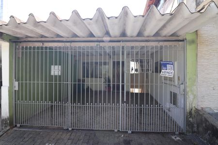 Casa à venda com 165m², 4 quartos e 2 vagasFachada