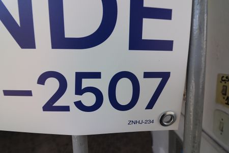 Casa à venda com 165m², 4 quartos e 2 vagasPlaca