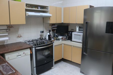 Casa à venda com 192m², 3 quartos e 4 vagasCozinha