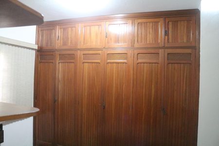 Casa à venda com 192m², 3 quartos e 4 vagasQuarto 2