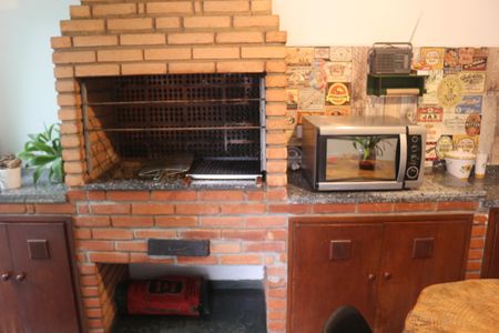 Casa à venda com 192m², 3 quartos e 4 vagasQuintal