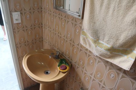 Casa à venda com 192m², 3 quartos e 4 vagasBanheiro 1