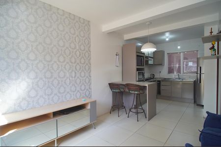 Casa para alugar com 60m², 2 quartos e 2 vagasSala