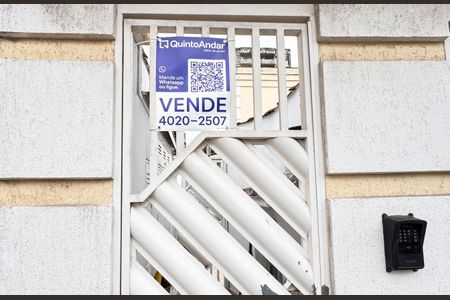 Casa de condomínio à venda com 75m², 3 quartos e 1 vaga Casa de condomínio à venda com 75m², 3 quartos e 1 vagaFachada