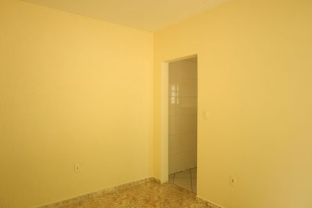 Sala de casa para alugar com 1 quarto, 64m² em Vila Carmosina, São Paulo