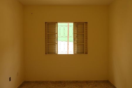 Quarto de casa para alugar com 1 quarto, 64m² em Vila Carmosina, São Paulo