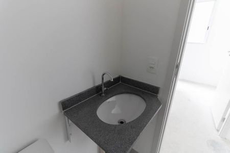 Apartamento para alugar com 38m², 2 quartos e sem vaga Apartamento para alugar com 38m², 2 quartos e sem vagaBanheiro