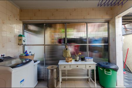 Casa à venda com 200m², 3 quartos e 2 vagasÁrea de Serviço