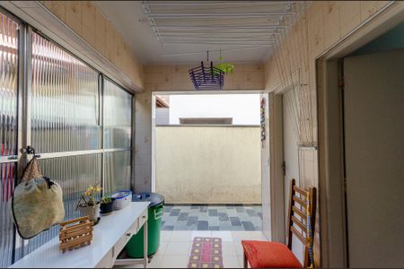 Casa à venda com 200m², 3 quartos e 2 vagasÁrea de Serviço