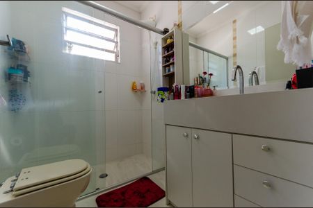 Casa à venda com 200m², 3 quartos e 2 vagasBanheiro da Suíte