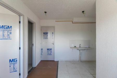 Sala/Cozinha de apartamento para alugar com 2 quartos, 32m² em Parque São Lourenço, São Paulo